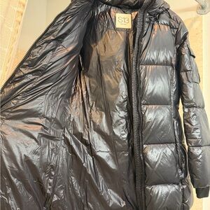 Women’s Black Puffer Jacket